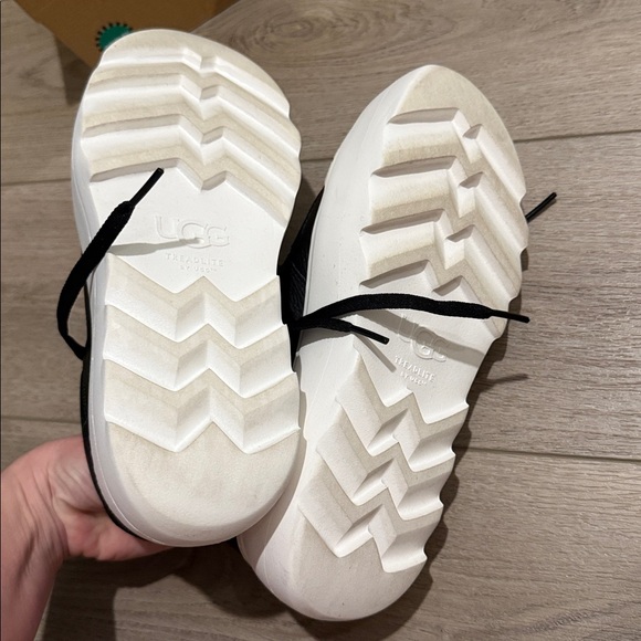 UGG Marin Mega Lace - Picture 4 of 5